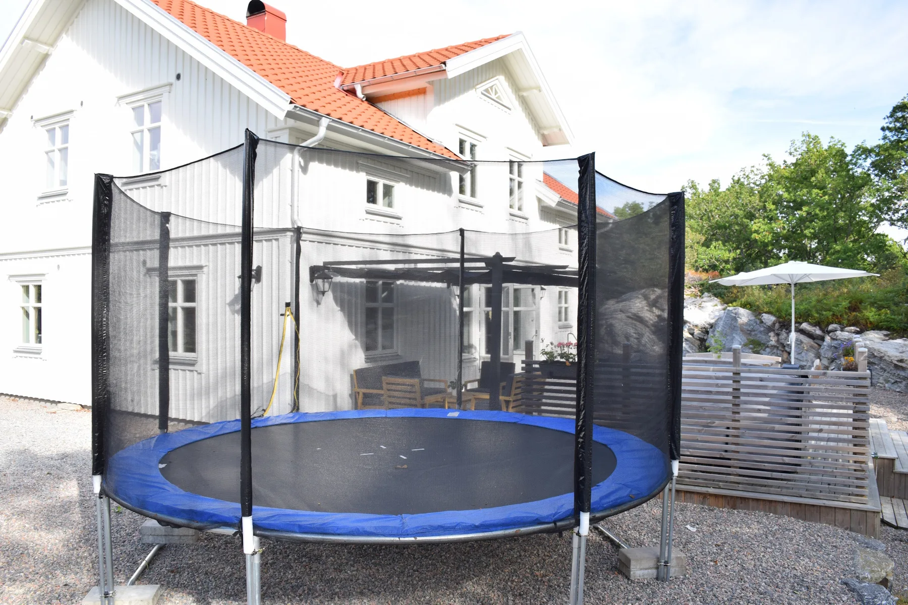 Newly built house near the sea & beach | SE09166