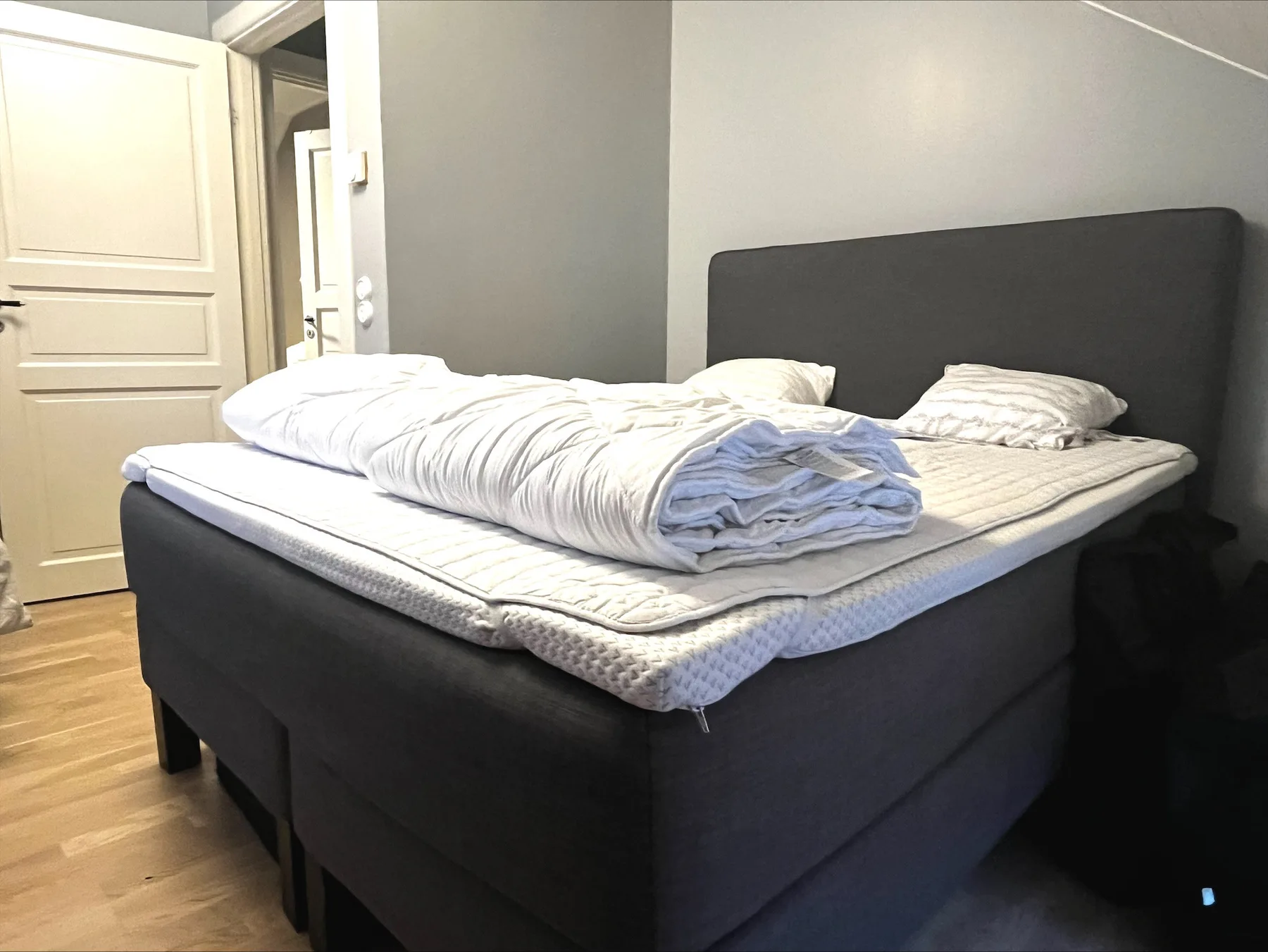 Newly built house near the sea & beach | SE09166