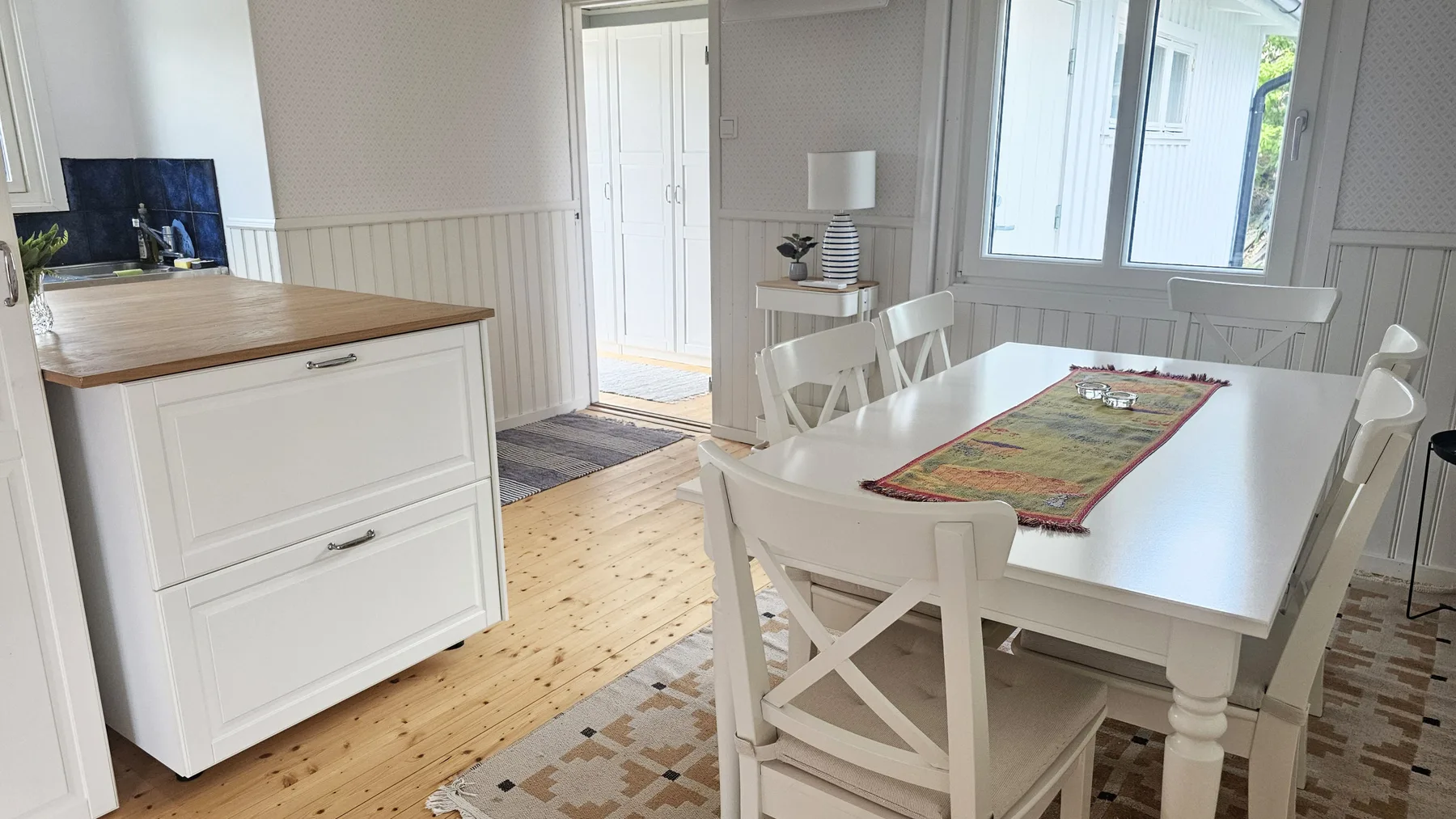 Archipelago House by the Bohuslän Cliffs | SE09181