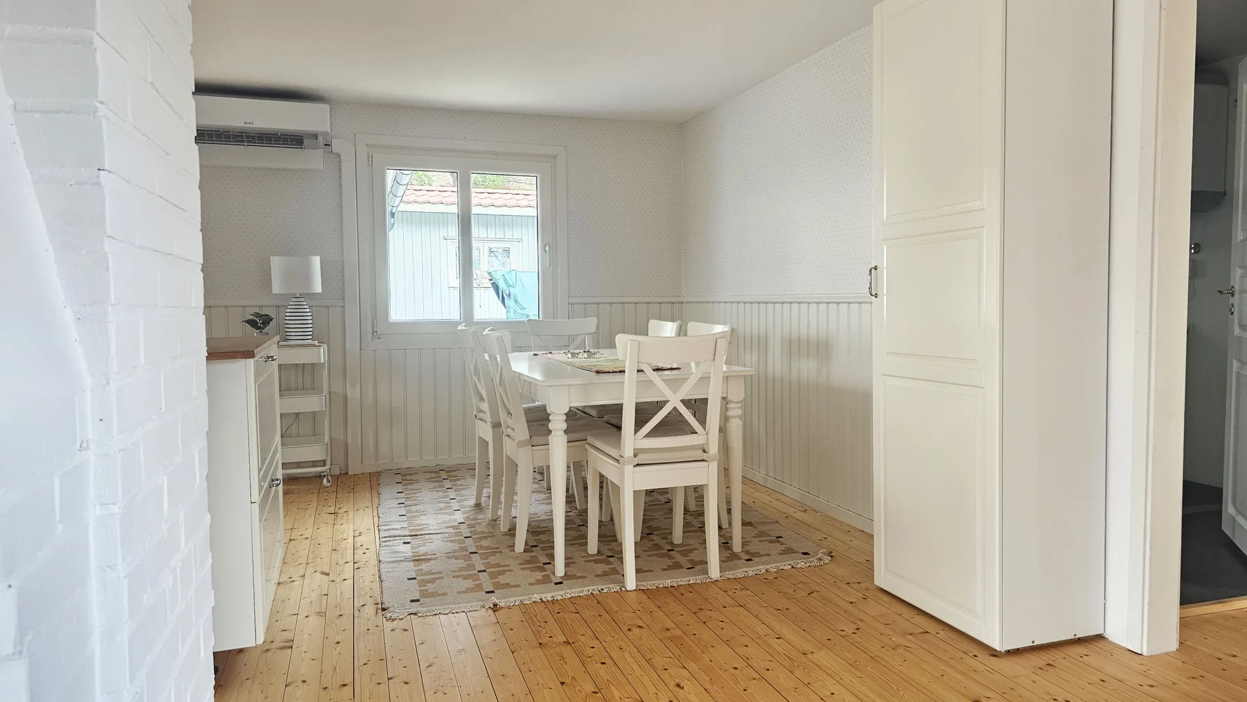 Archipelago House by the Bohuslän Cliffs | SE09181