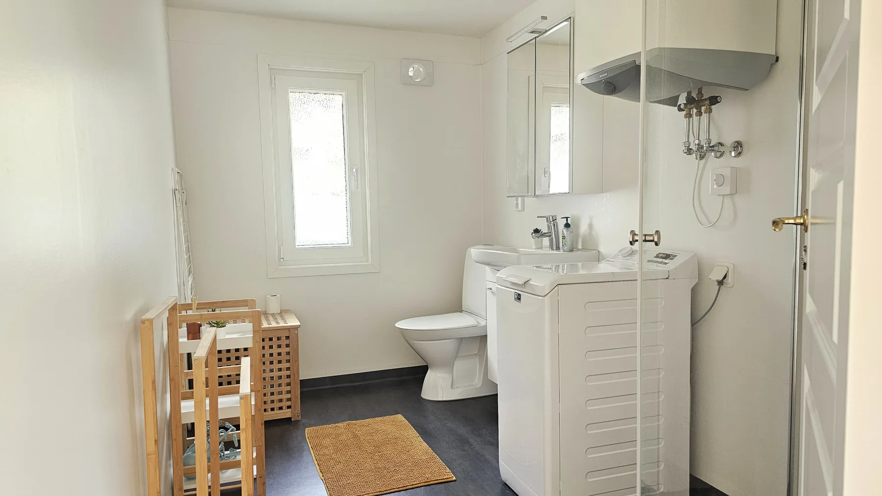 Archipelago House by the Bohuslän Cliffs | SE09181