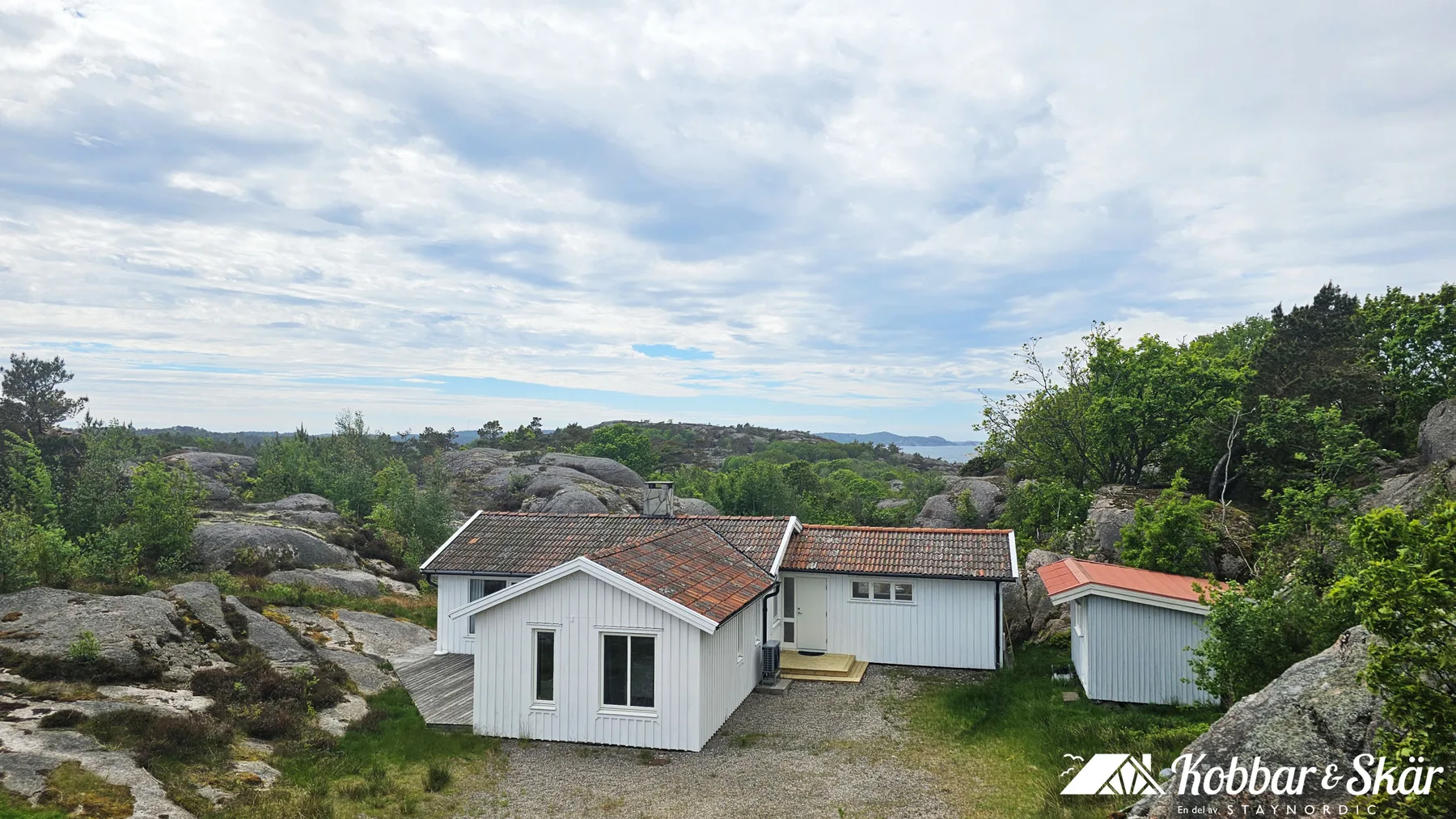 Archipelago House by the Bohuslän Cliffs | SE09181