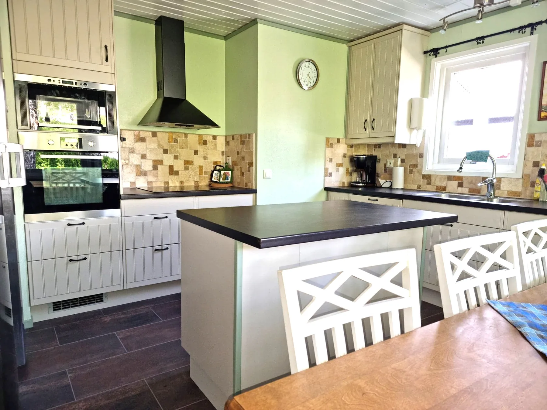 Spacious holiday home near Hälleviksstrand, perfect for families | SE09105