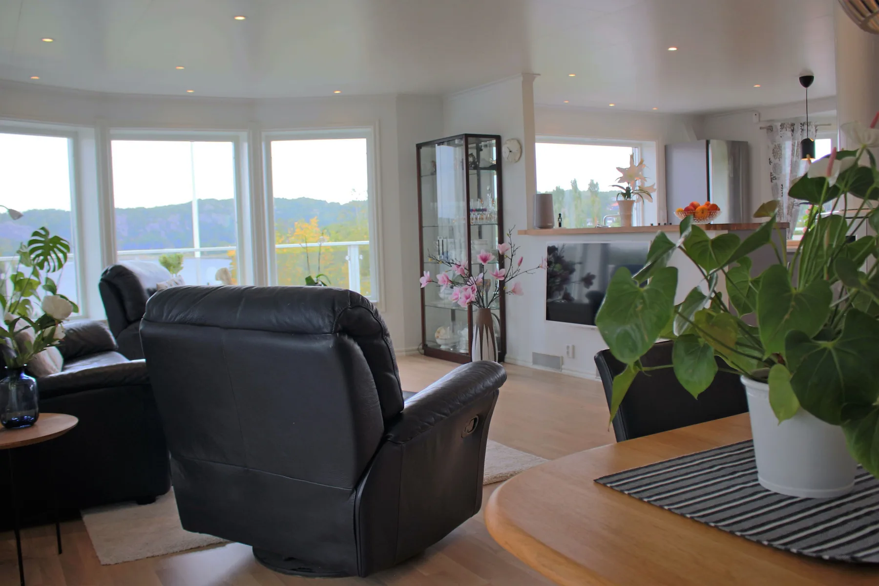 Spacious House with Sauna & Sea View | SE09164