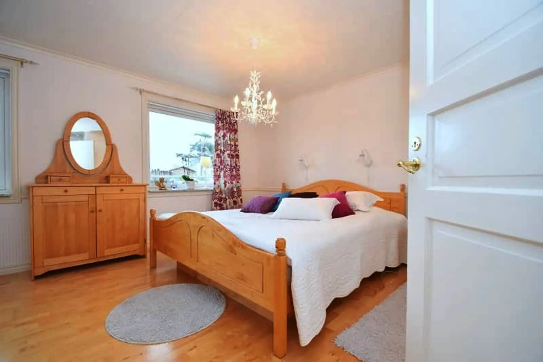Spacious House with Sauna & Sea View | SE09164
