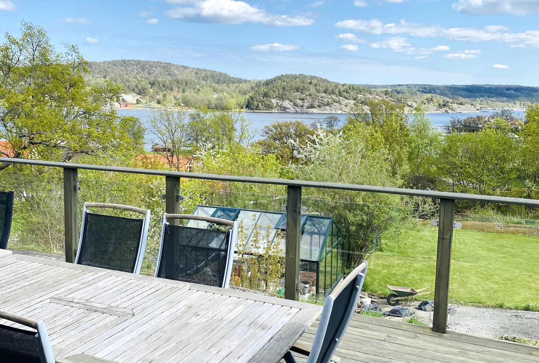 Lovely view & walking distance to the beach | SE09150