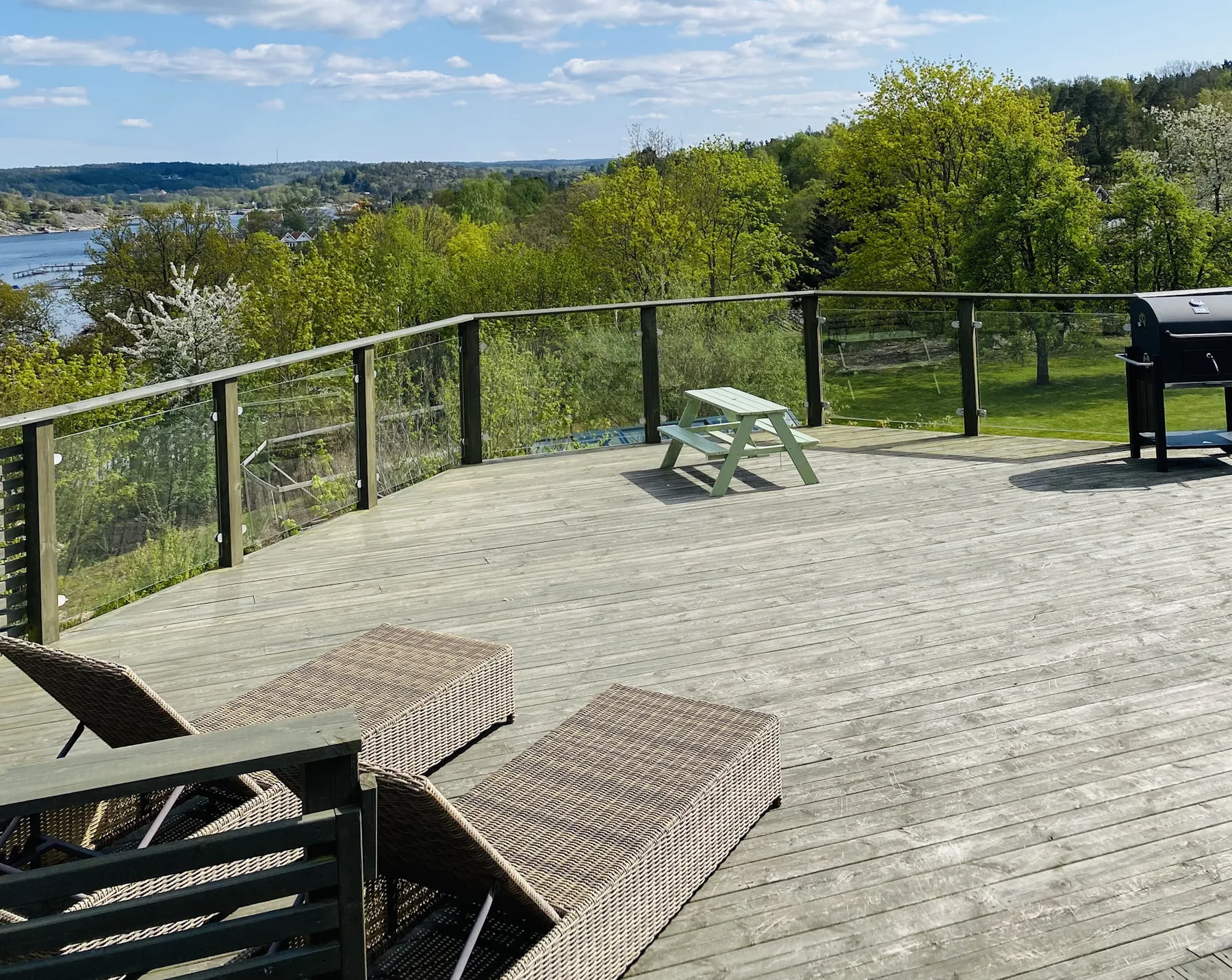 Lovely view & walking distance to the beach | SE09150