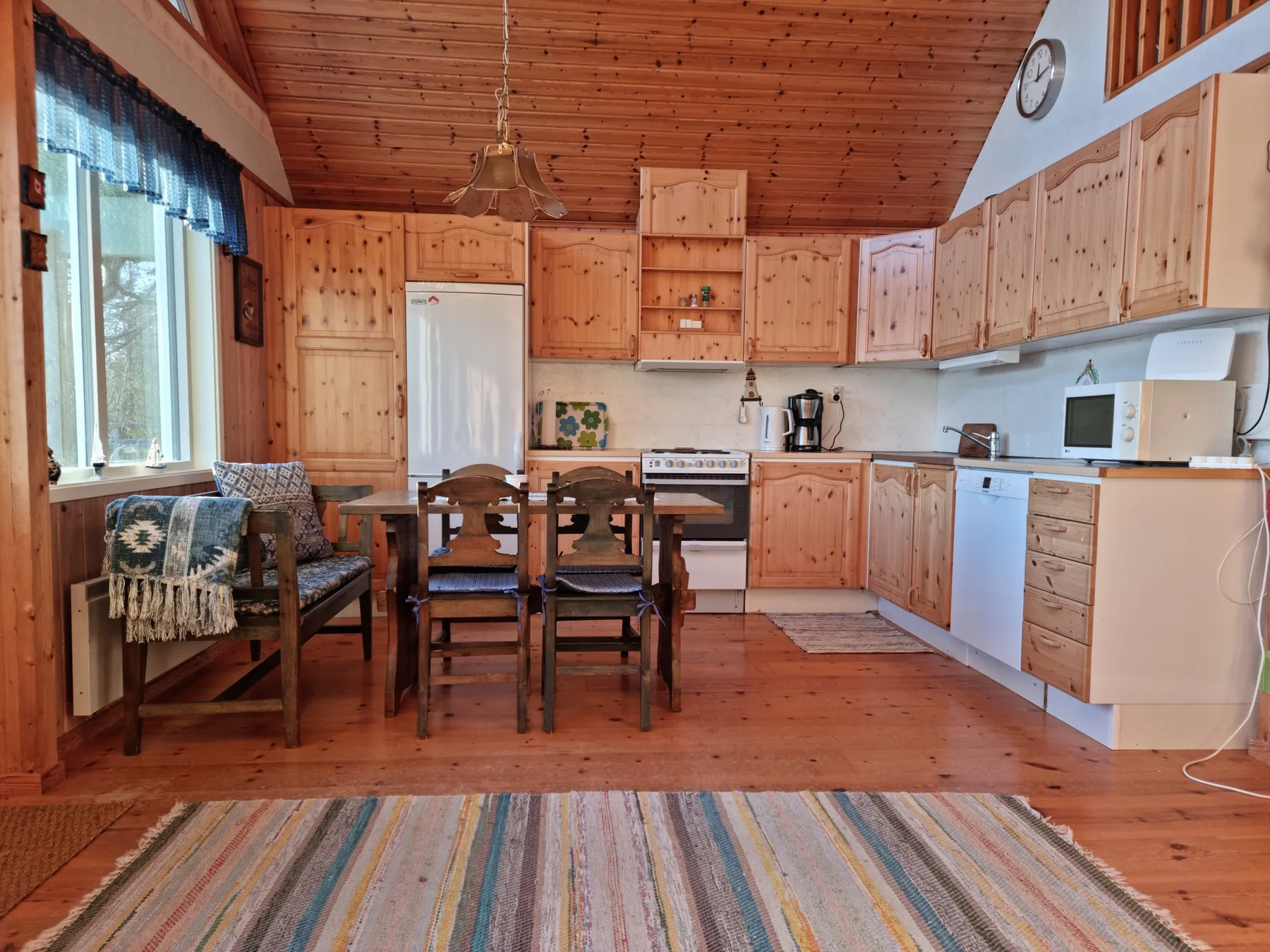 50m to sandy beach at Kavlanda Brygga | SE09147