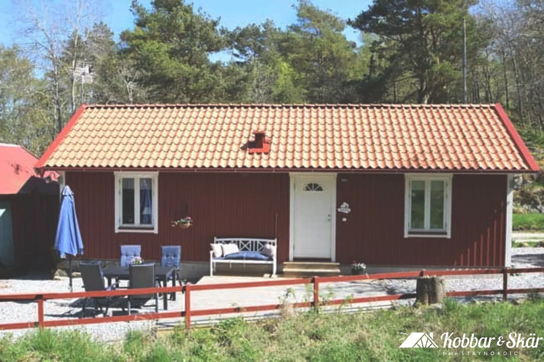 Two cozy cottages, 400 m to the sea | SE09118