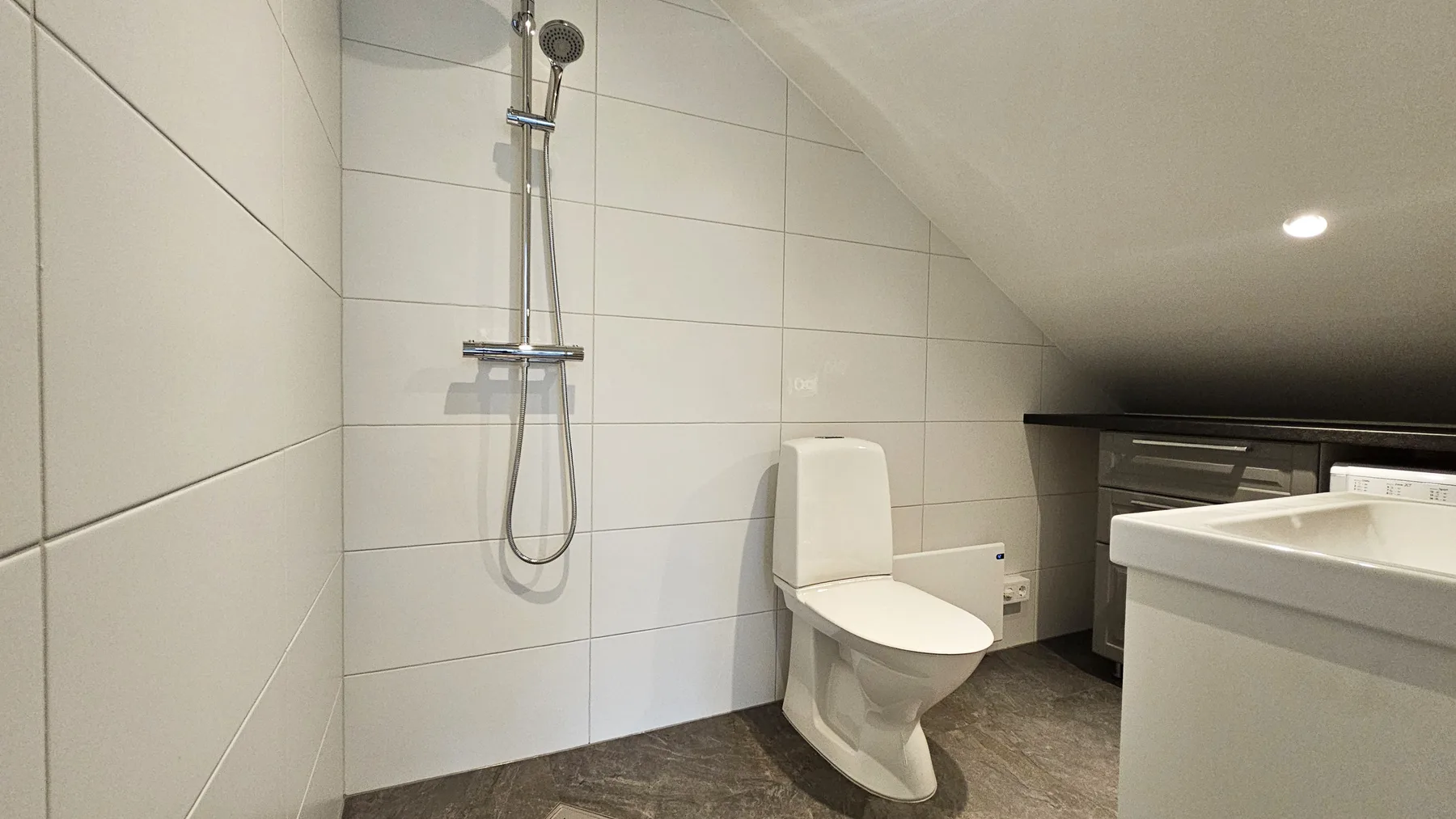Two cozy cottages, 400 m to the sea | SE09118