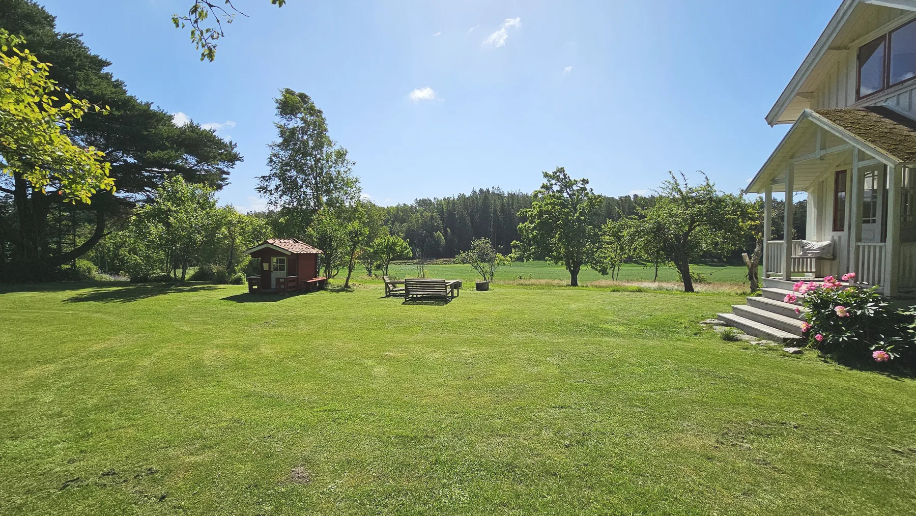 Charming house with kayaks, 300m from the sea on Orust | SE09139