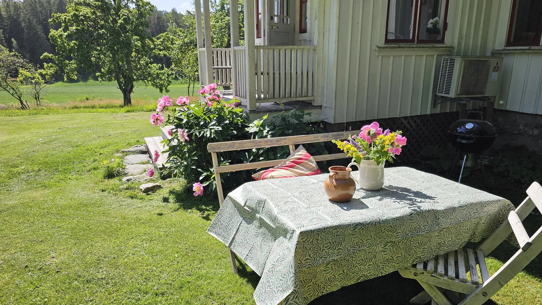 Charming house with kayaks, 300m from the sea on Orust | SE09139
