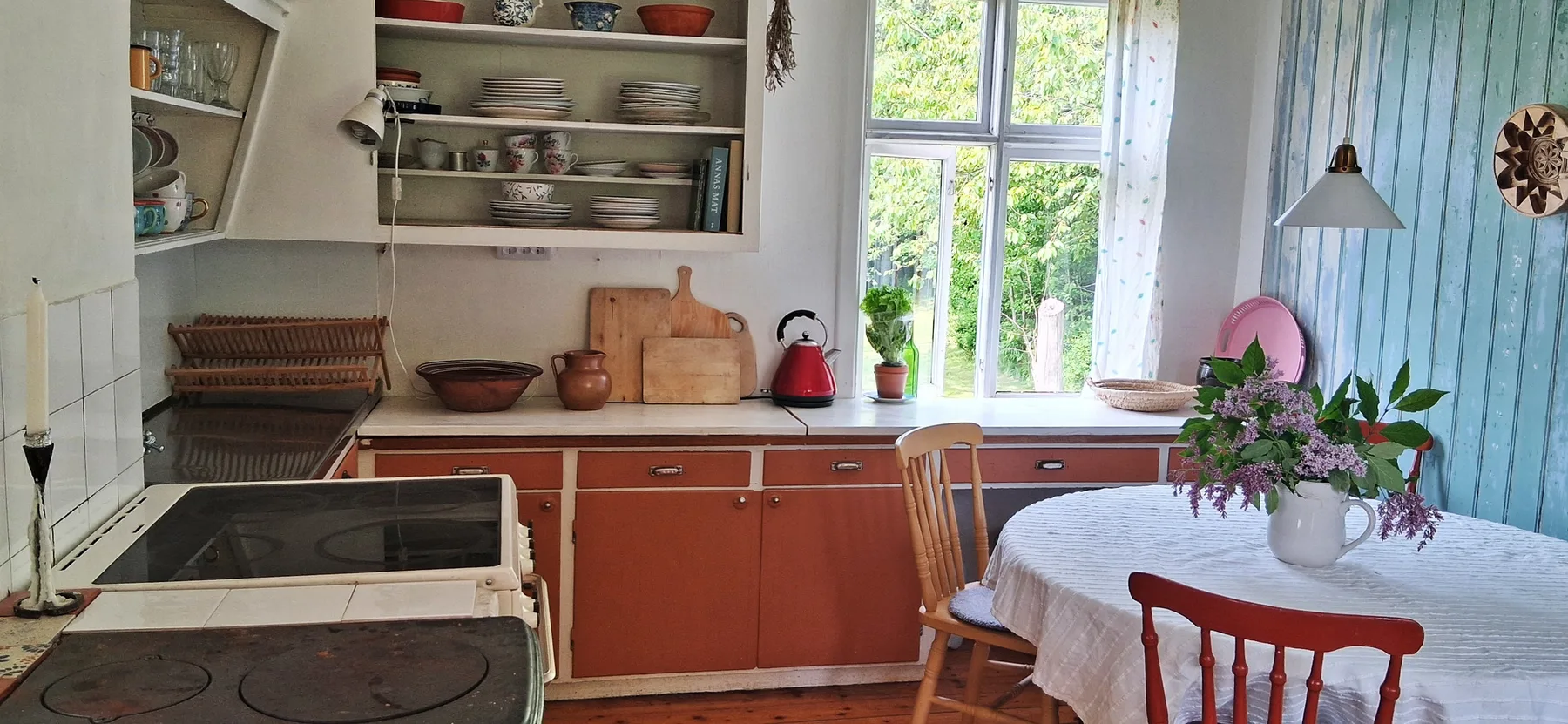 Charming house with kayaks, 300m from the sea on Orust | SE09139