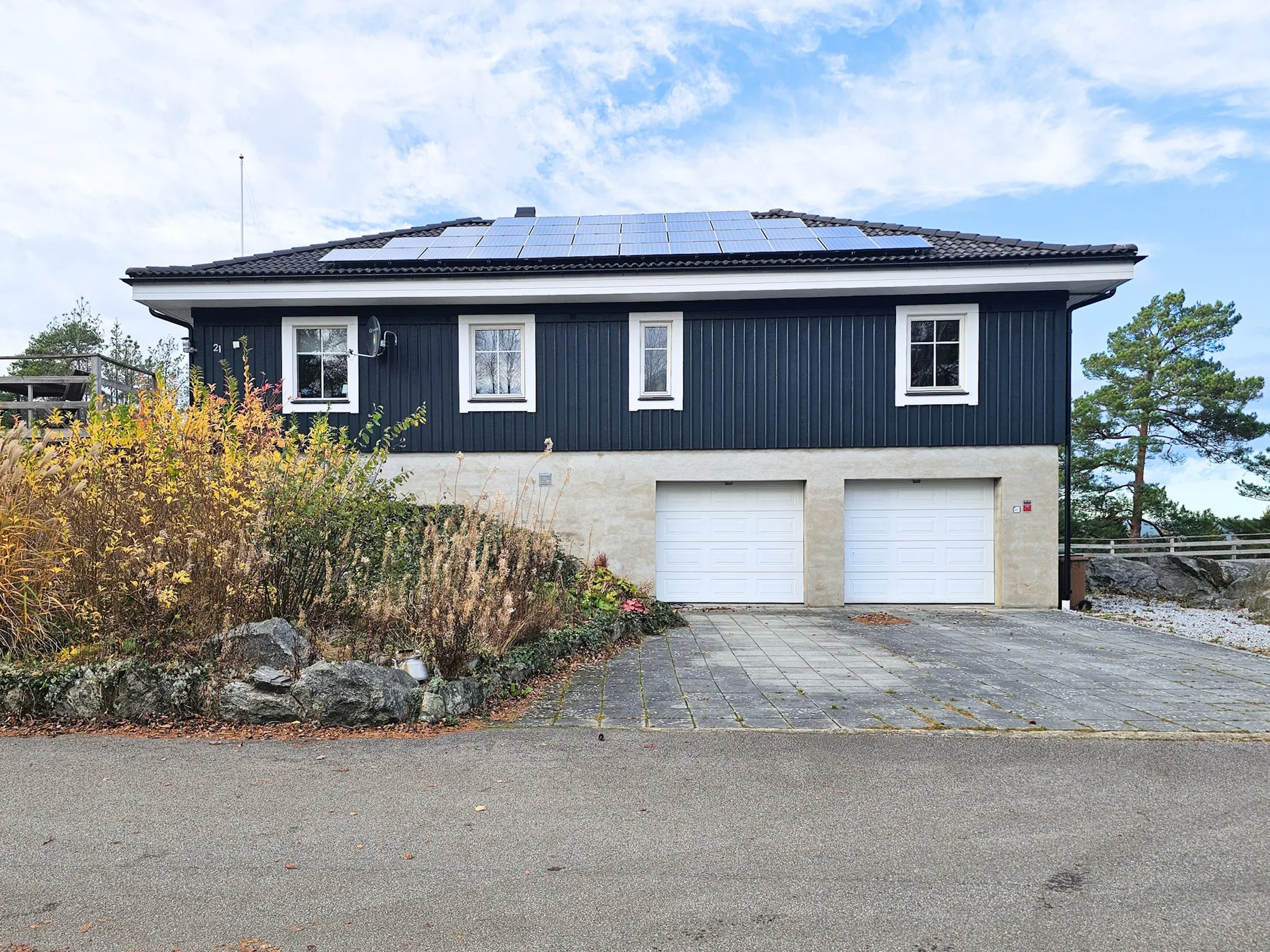 Villa with beautiful view and sauna in Henån | SE09106