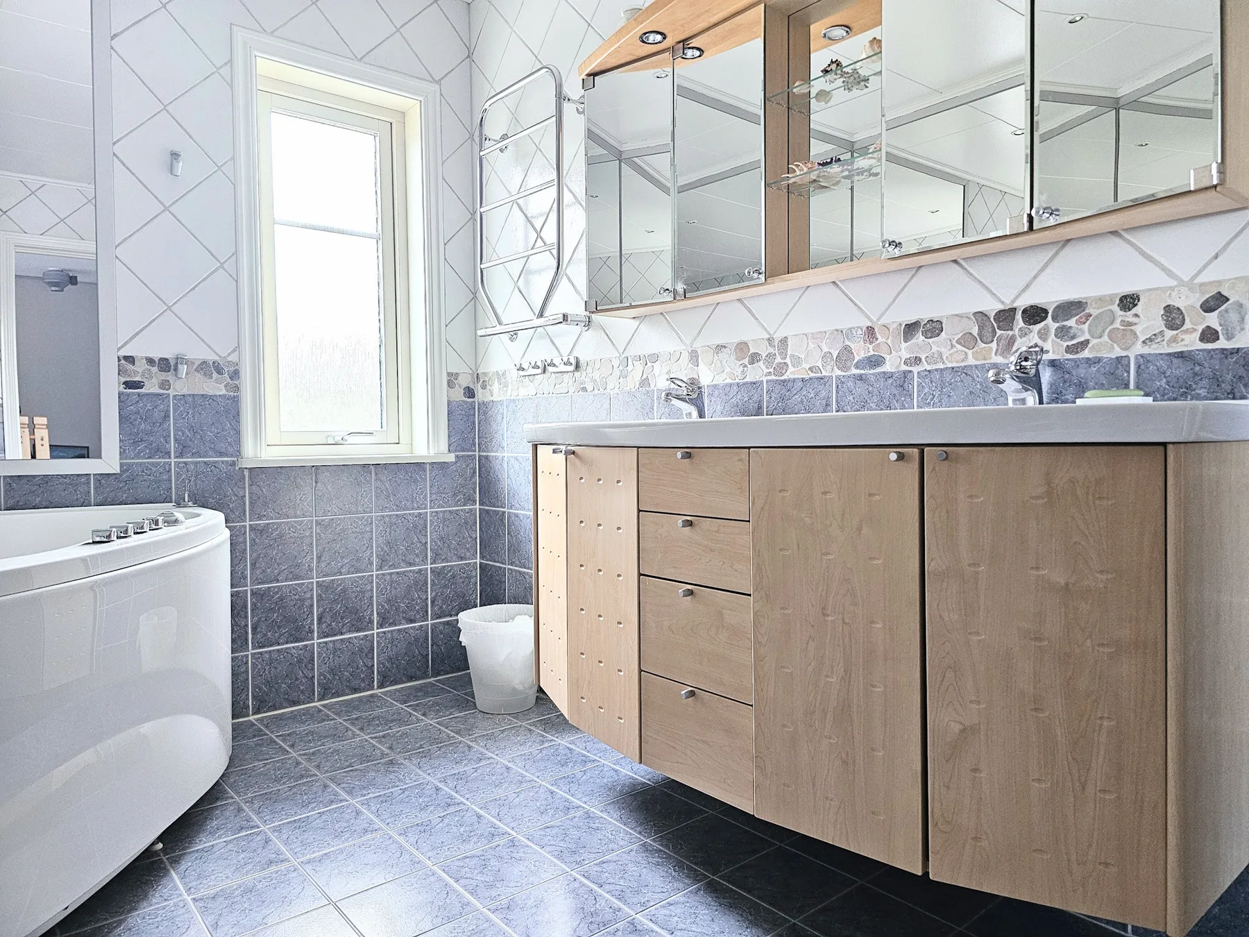 Villa with beautiful view and sauna in Henån | SE09106