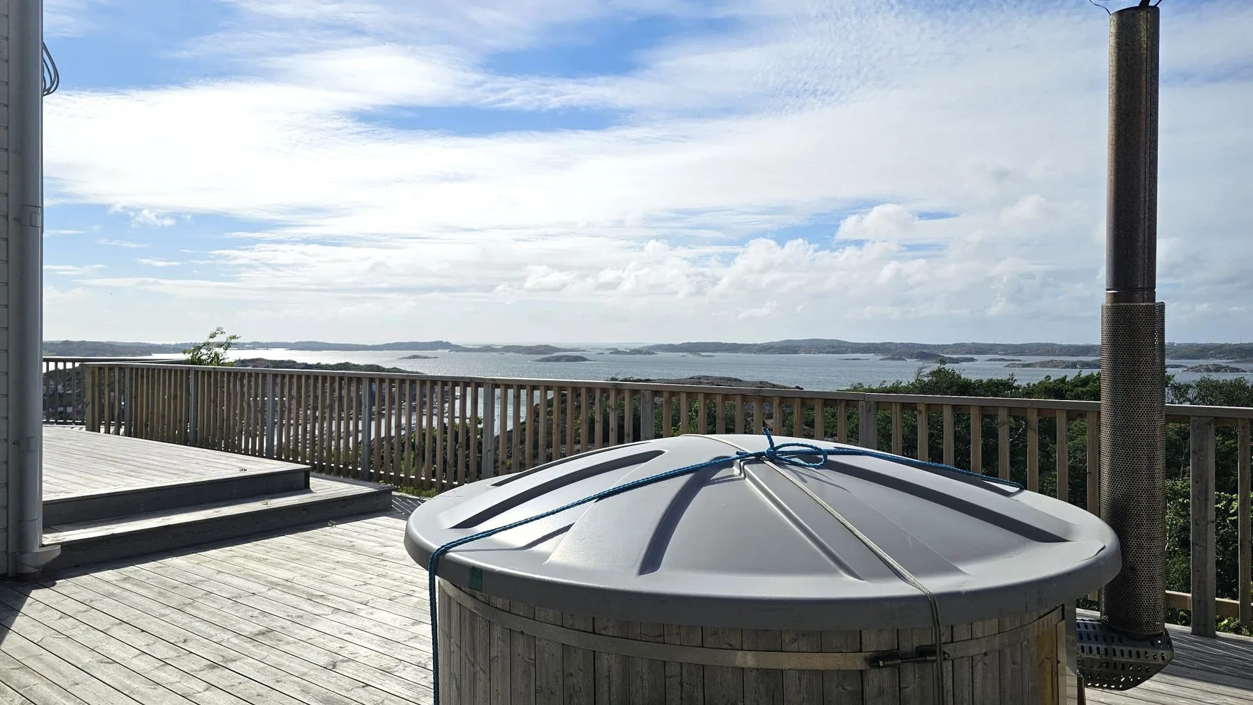 Panoramic view on Ellös top with 500m to sea | SE09125