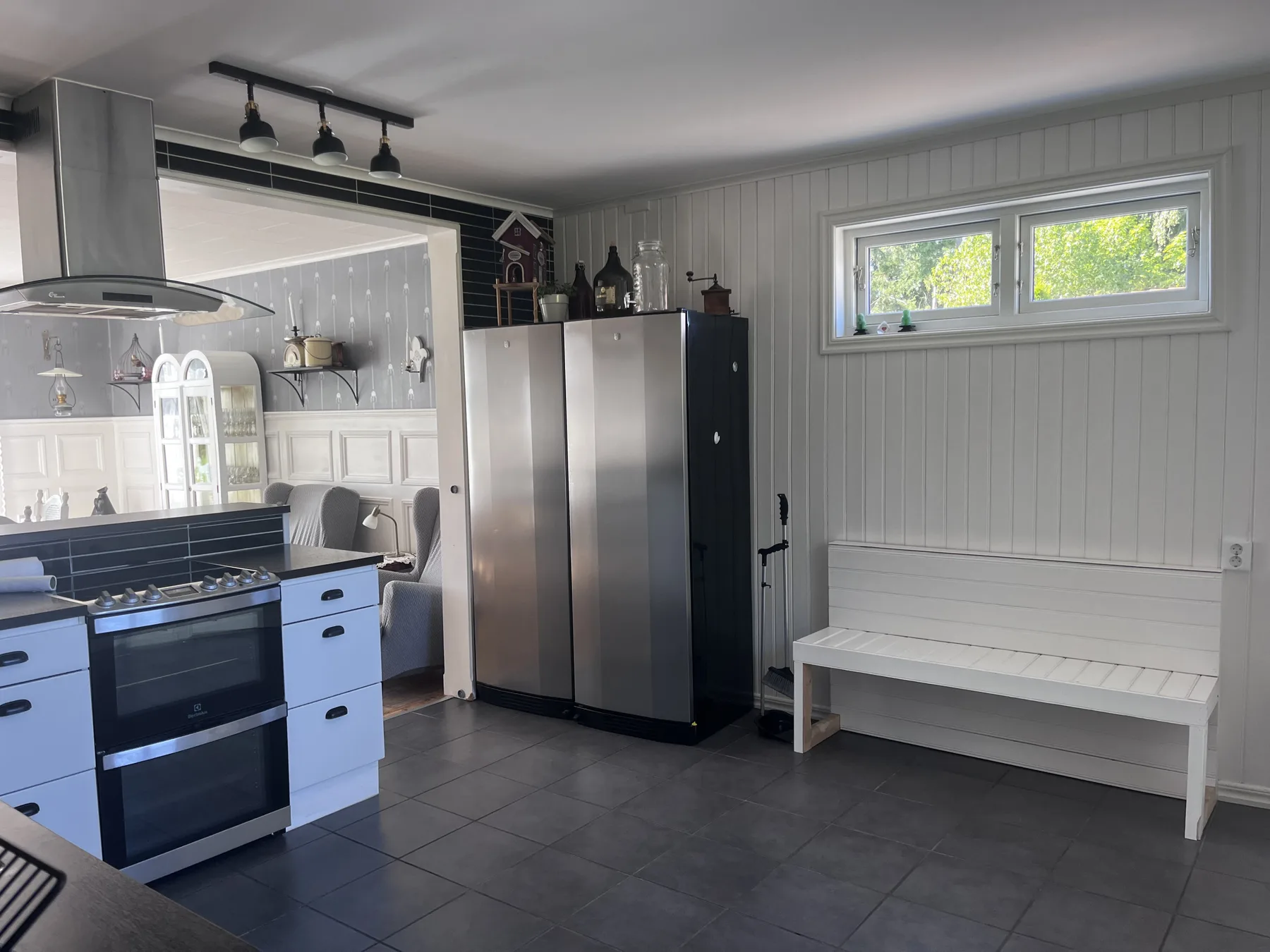 Villa with pool & lake view near Svanesund | SE09167
