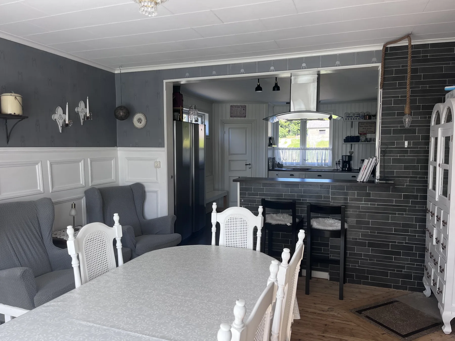 Villa with pool & lake view near Svanesund | SE09167