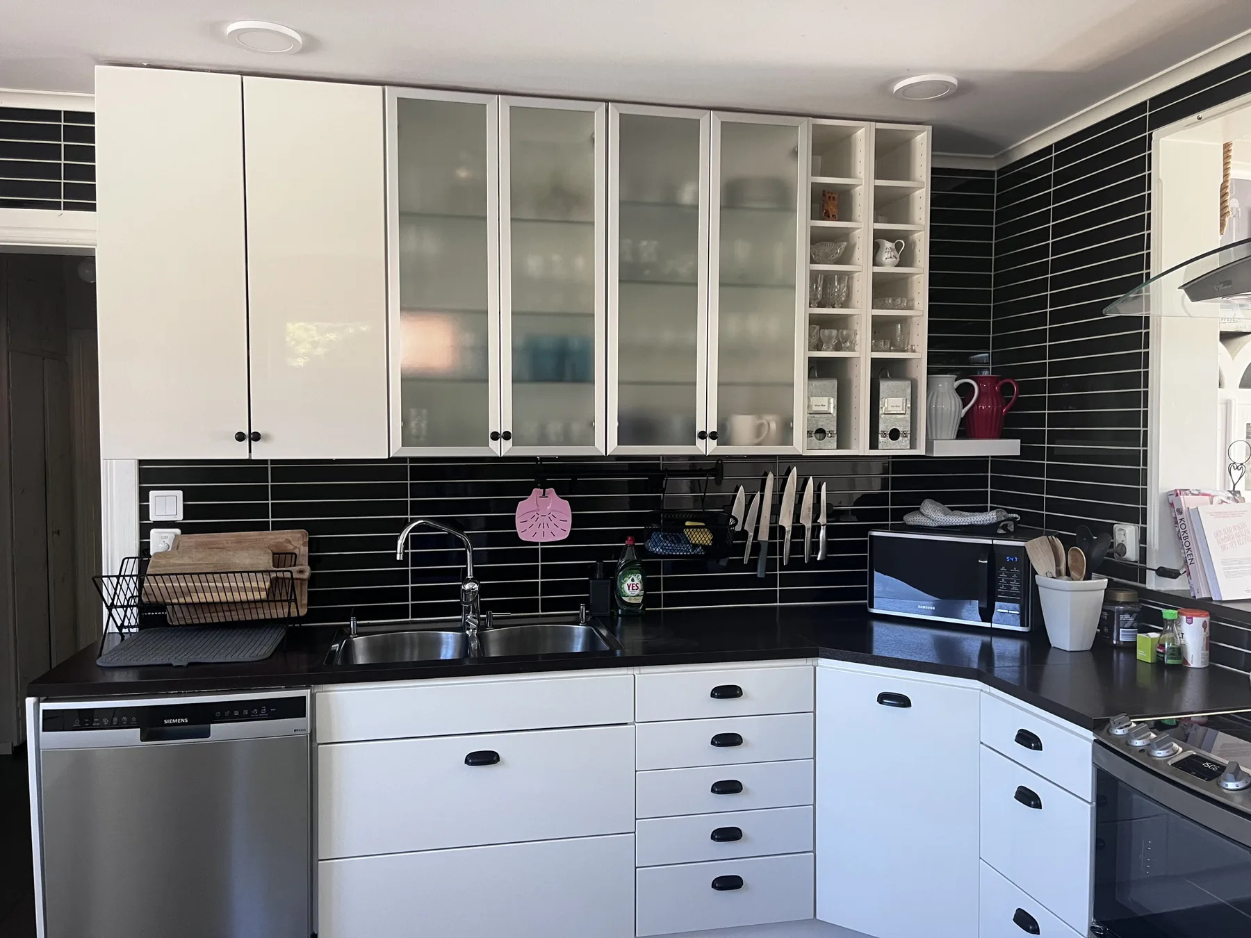 Villa with pool & lake view near Svanesund | SE09167