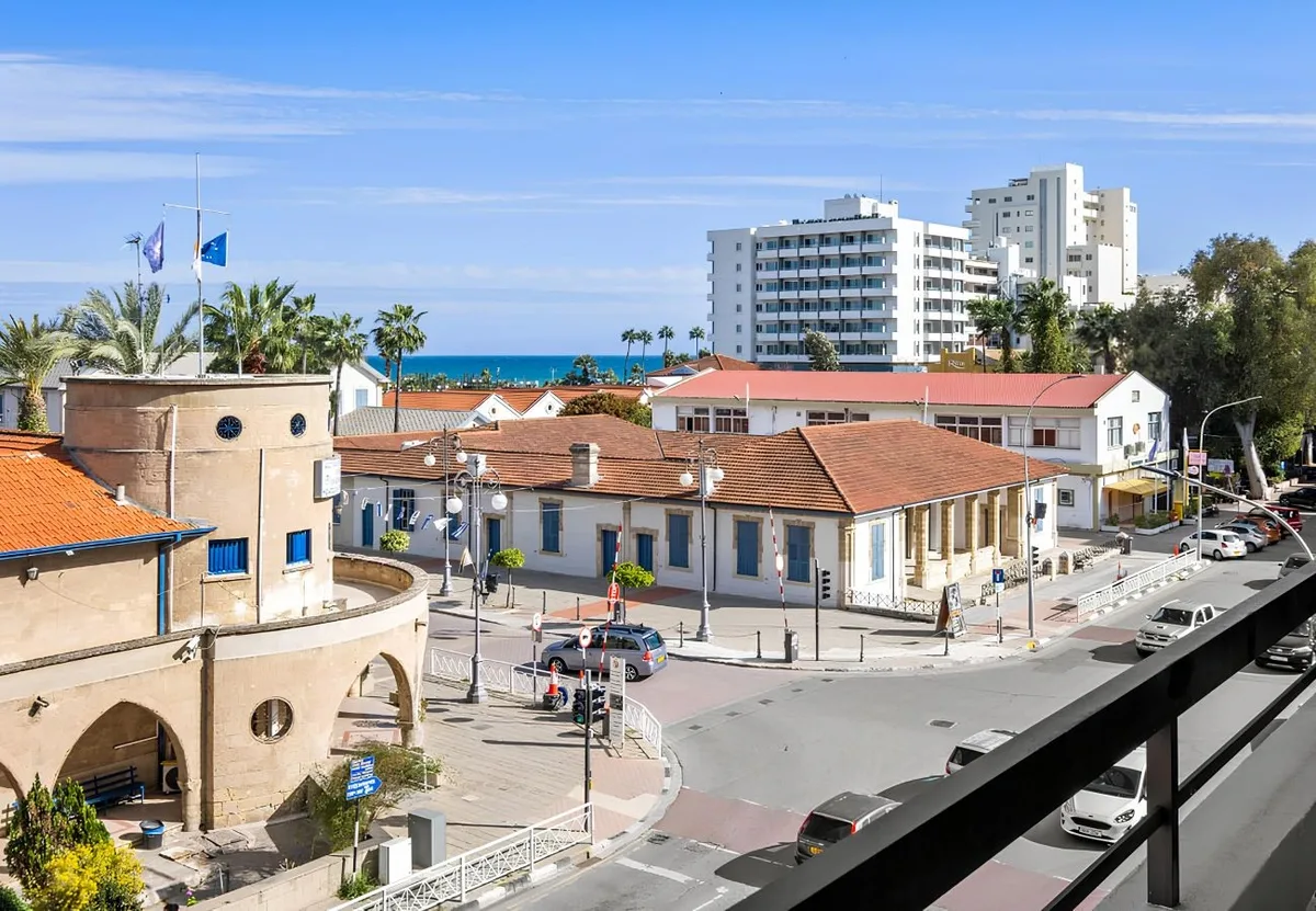 Finikoudes Marina View 202