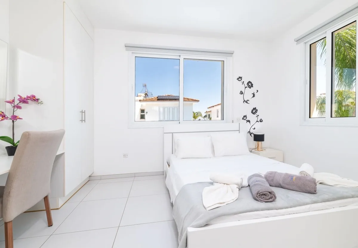 Villa Avra 84