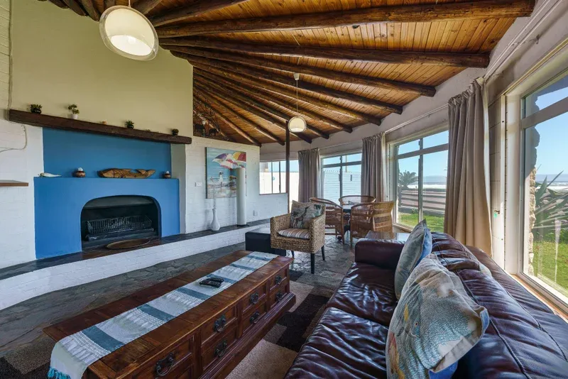 Family Friendly Beach Road House