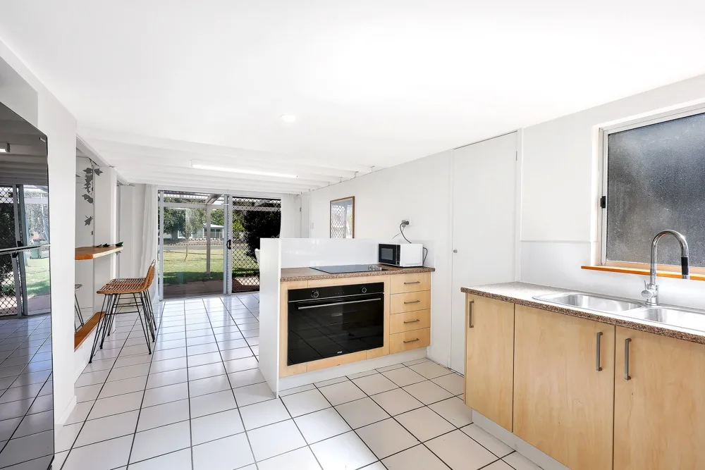 Beachside 3-Bed Family Retreat in Woodgate