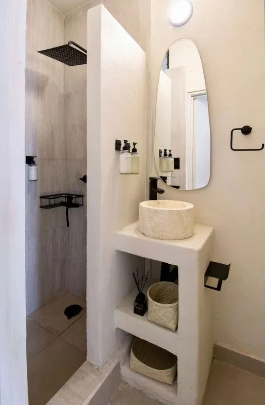 Stylish 6BR with Lovely Terrace