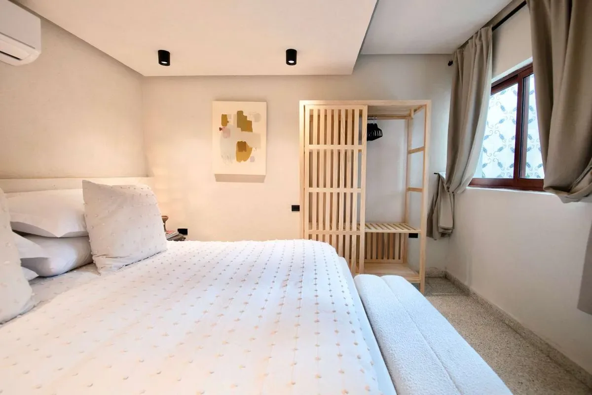 Stylish 6BR with Lovely Terrace