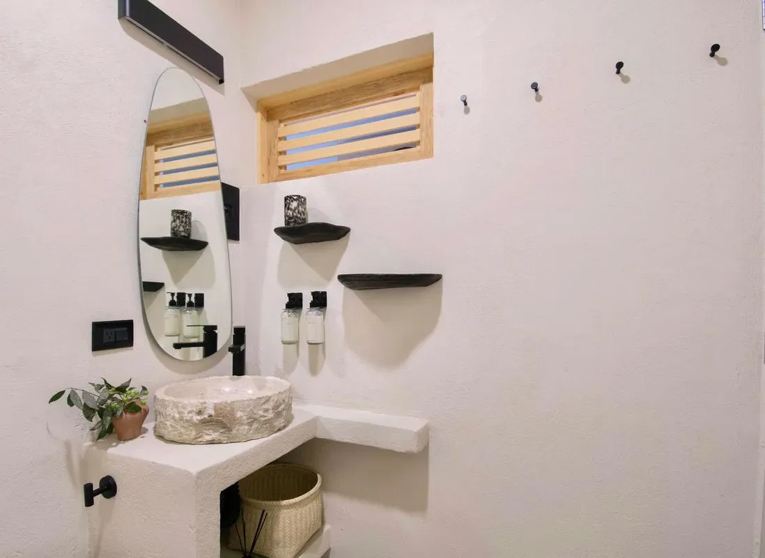 Stylish 6BR with Lovely Terrace