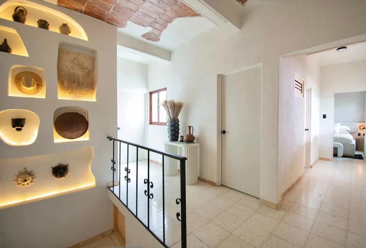 Stylish 6BR with Lovely Terrace
