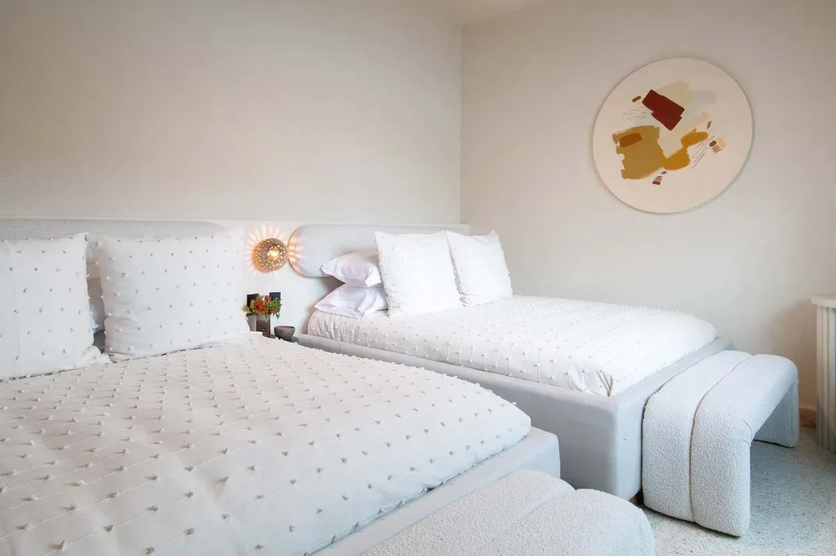 Stylish 6BR with Lovely Terrace