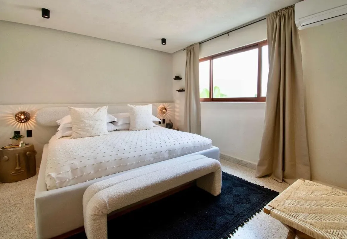 Stylish 6BR with Lovely Terrace