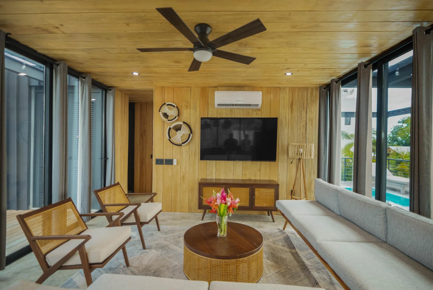 Santosha Villa - Modern 3BR Island Villa with Pool