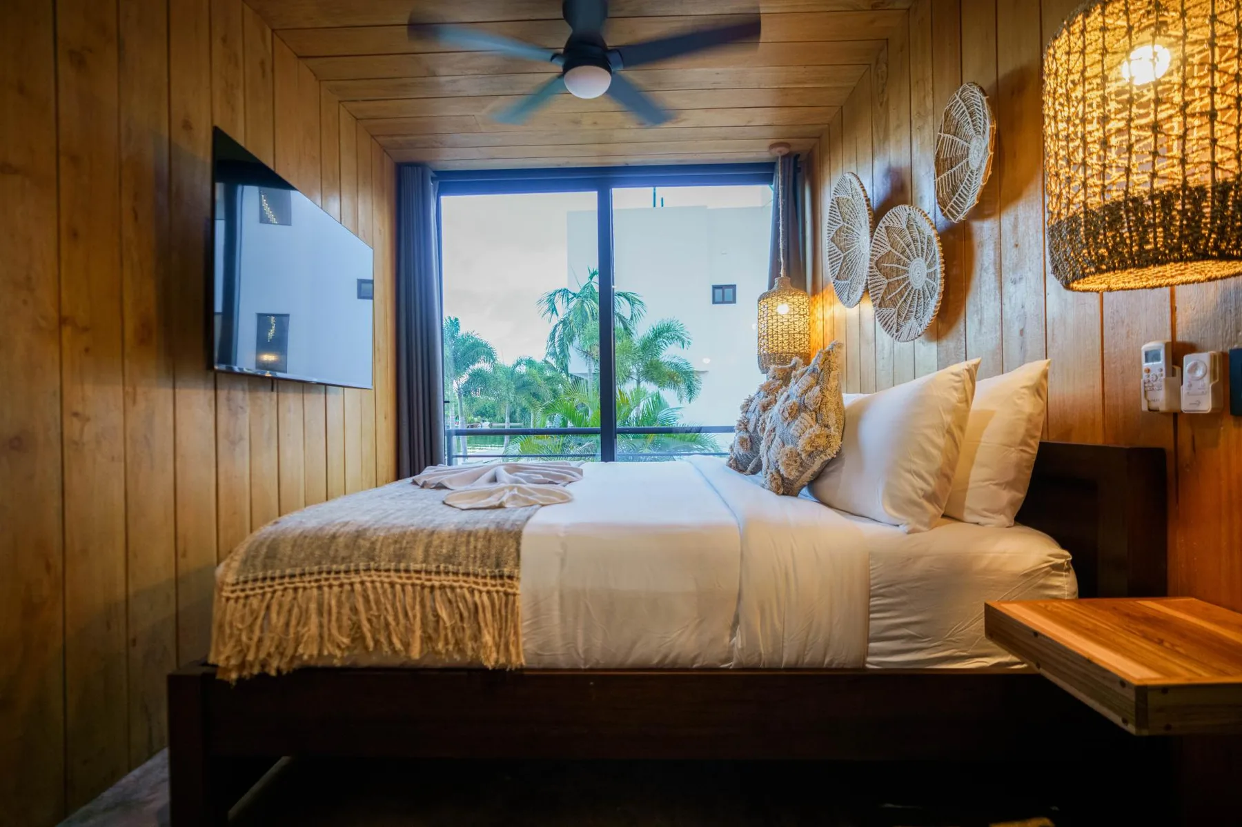 Santosha Villa - Modern 3BR Island Villa with Pool