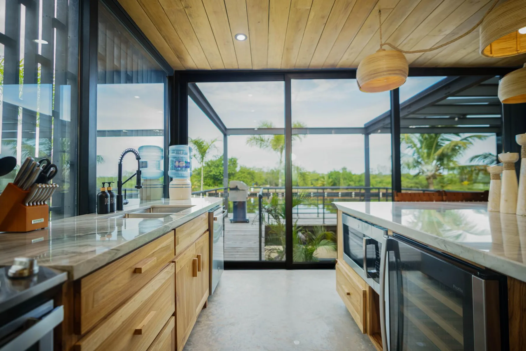 Santosha Villa - Modern 3BR Island Villa with Pool