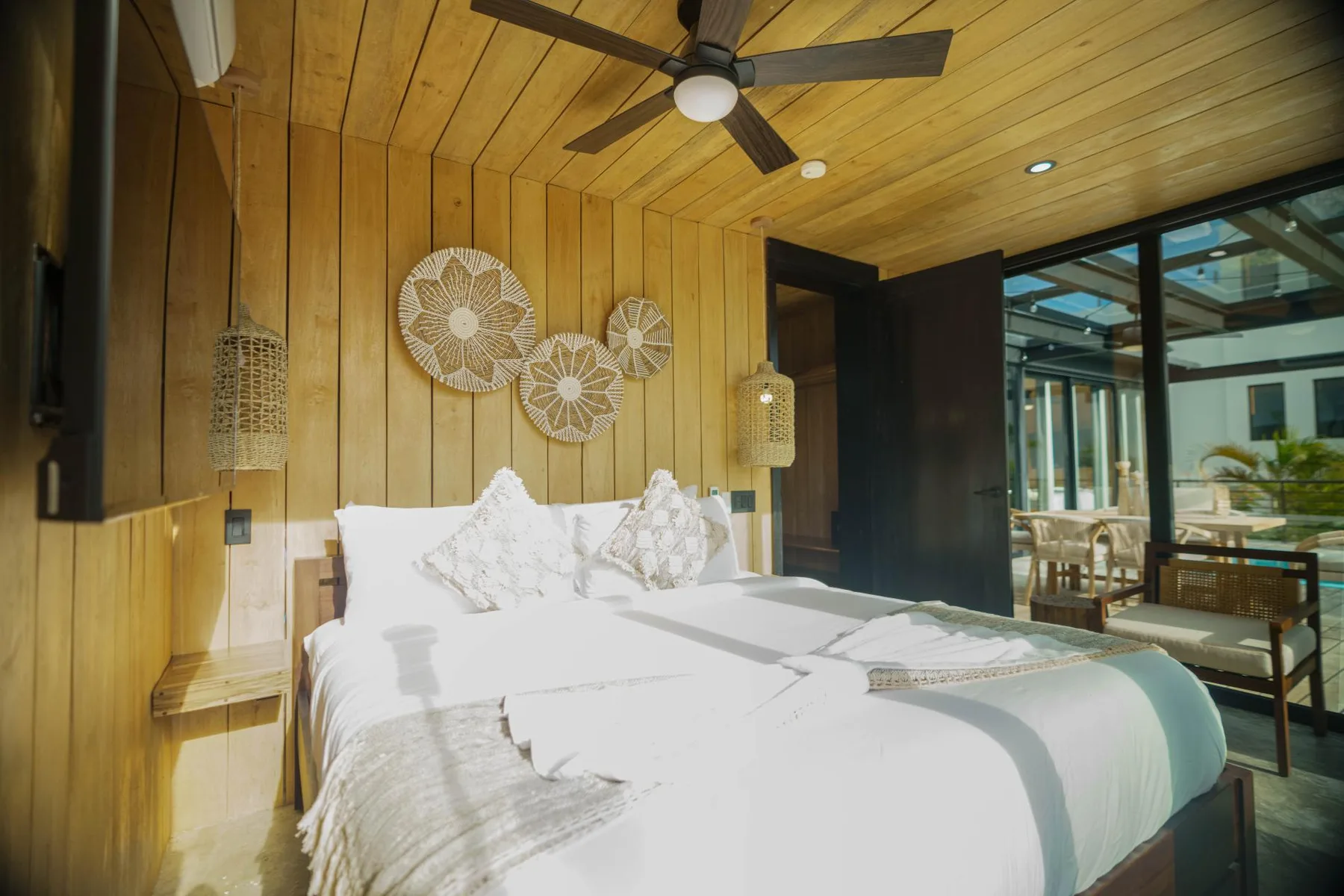 Santosha Villa - Modern 3BR Island Villa with Pool