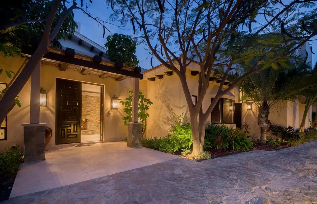 Chic 5BR Villa w/ Sea Views & Great Pool
