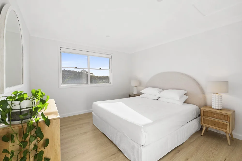 Chic Coastal 1-Bedroom Home with Balcony & BBQ