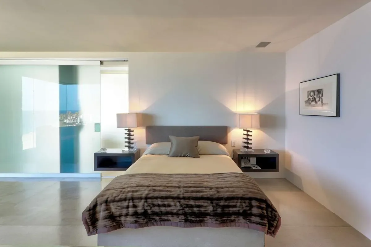 Remarkable 4BR Villa w/ Oceans Views & Pool