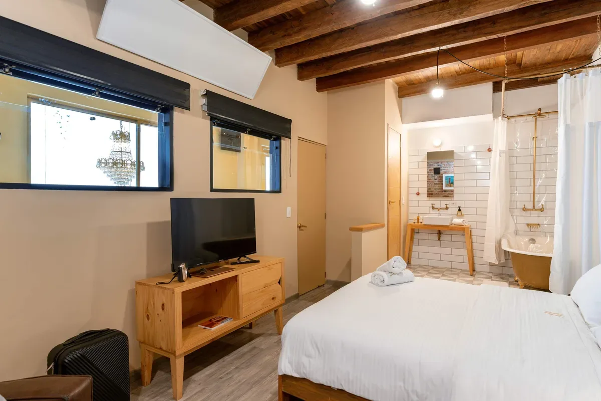 Sleek 2BR in La Candelaria