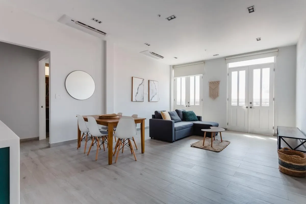 Modern 2BR in Casco Antiguo w/ Balcony
