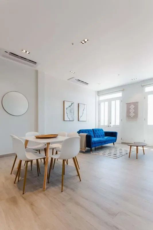 Authentic 2BR in Casco Antiguo w/ Balcony