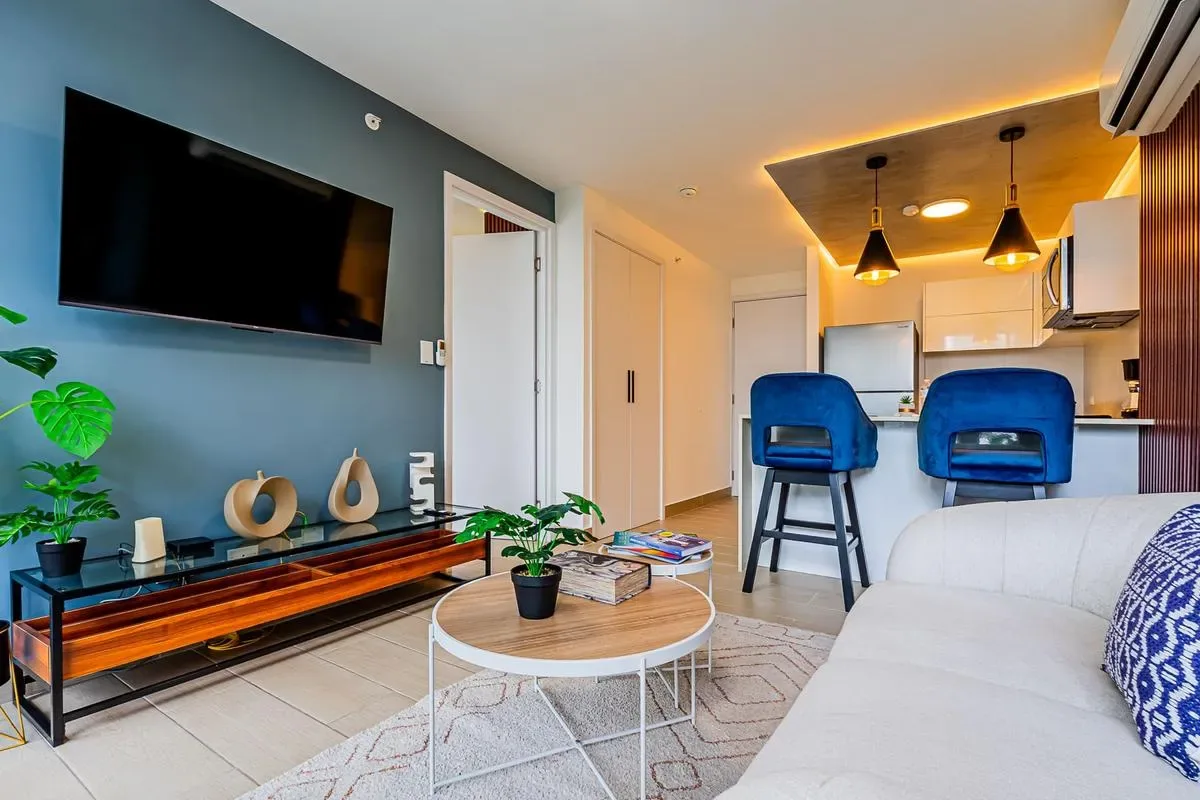 Bright 1BR in San Francisco w/ Balcony