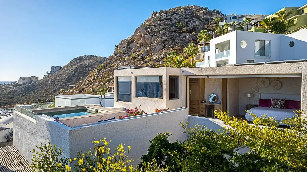 Chic 5BR Oceanview Villa w/ Pool in Pedregal