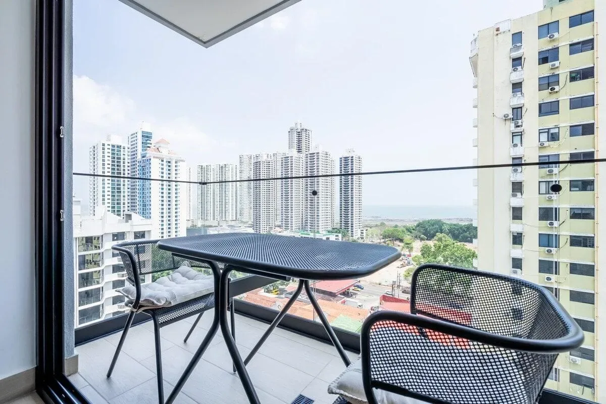 Warm 1BR in San Francisco w/ Balcony