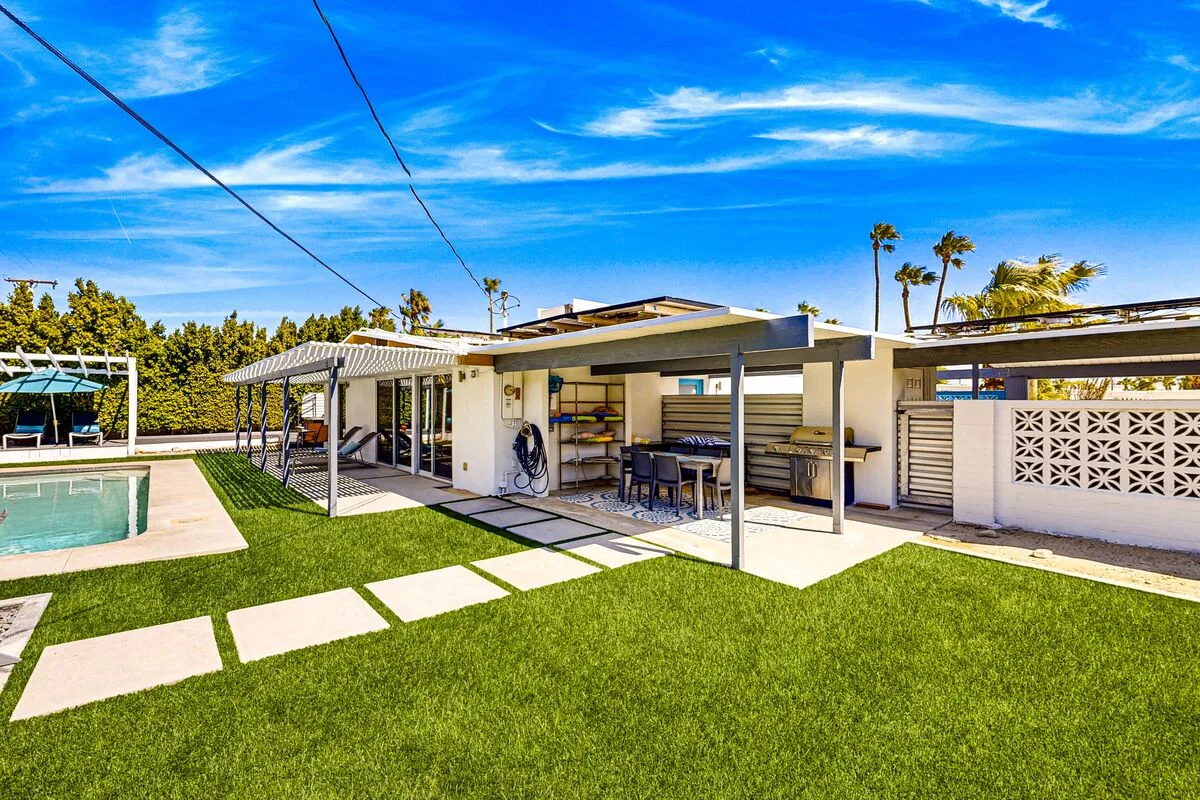 Iconic Mid-Century Modern Escape - 4729