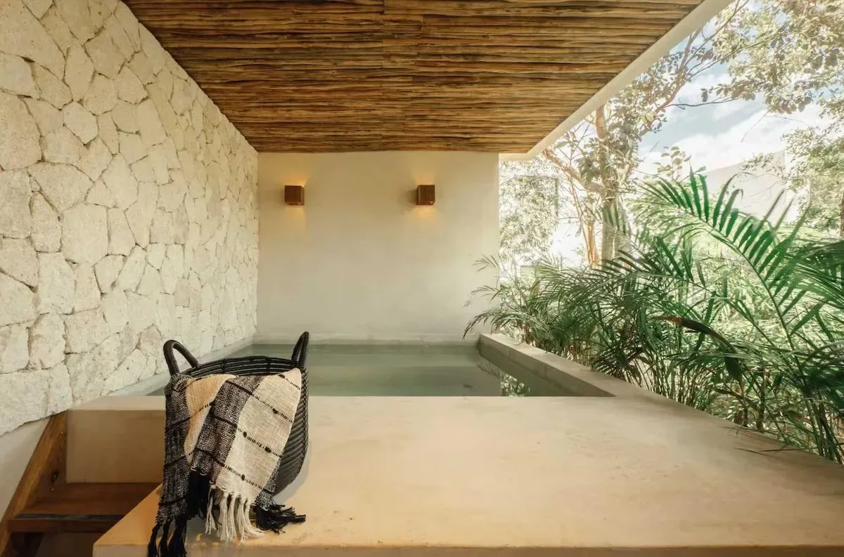 Gorgeous 1BR Apartment w/Pool & Jungle Views