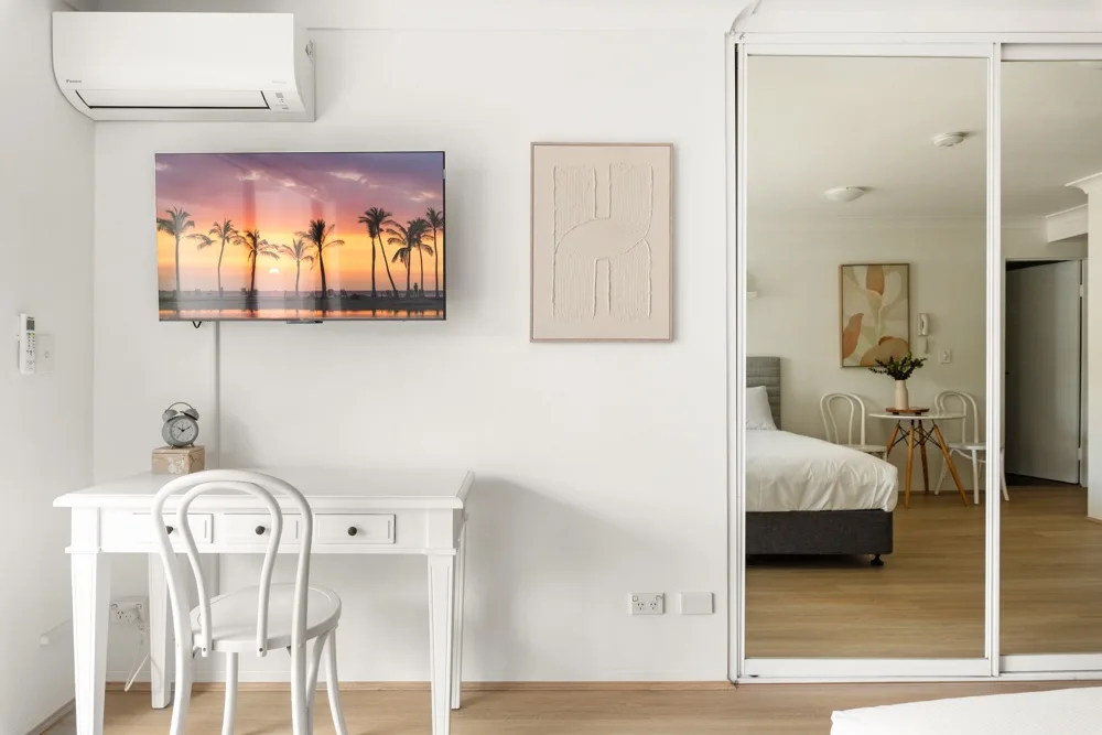Ideal Studio Inner-City Pad with Private Balcony