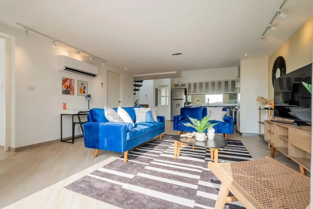 Enchanting 3BR in Casco Antiguo w/ Balcony